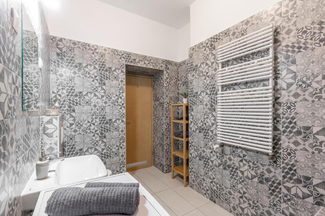 Cozy Home By Bella In The Heart Of بودابست المظهر الخارجي الصورة